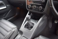 USED 2017 11 VOLKSWAGEN SCIROCCO 2.0 R LINE TDI BLUEMOTION TECHNOLOGY 2d 150 BHP FULL HEATED LEATHER / ULEZ CAR