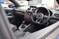USED 2017 11 VOLKSWAGEN SCIROCCO 2.0 R LINE TDI BLUEMOTION TECHNOLOGY 2d 150 BHP FULL HEATED LEATHER / ULEZ CAR
