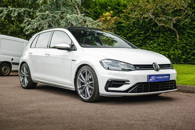 View our VOLKSWAGEN GOLF