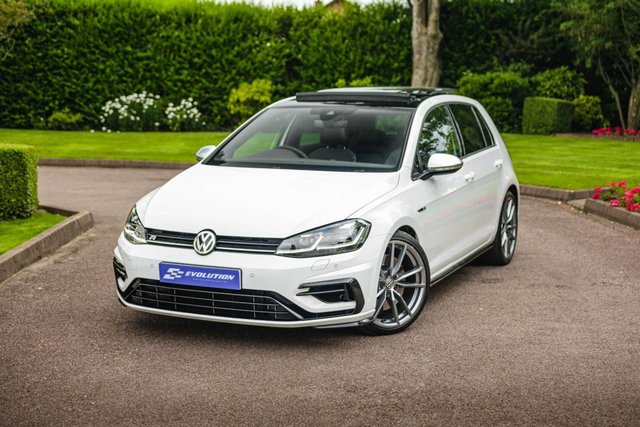 View our VOLKSWAGEN GOLF