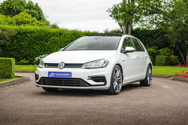 View our VOLKSWAGEN GOLF