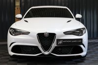 USED 2020 70 ALFA ROMEO GIULIA 2.9 V6 BITURBO QUADRIFOGLIO 4d 503 BHP QUADRIFOGLIO STEERING WHEEL, MEMORY HEATED SEATS, CARBON INTERIOR, HARMAN KARDON SOUND, MINERAL PEARL PAINT.