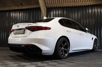 USED 2020 70 ALFA ROMEO GIULIA 2.9 V6 BITURBO QUADRIFOGLIO 4d 503 BHP QUADRIFOGLIO STEERING WHEEL, MEMORY HEATED SEATS, CARBON INTERIOR, HARMAN KARDON SOUND, MINERAL PEARL PAINT.
