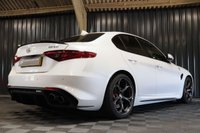 USED 2020 70 ALFA ROMEO GIULIA 2.9 V6 BITURBO QUADRIFOGLIO 4d 503 BHP QUADRIFOGLIO STEERING WHEEL, MEMORY HEATED SEATS, CARBON INTERIOR, HARMAN KARDON SOUND, MINERAL PEARL PAINT.