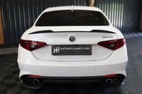 USED 2020 70 ALFA ROMEO GIULIA 2.9 V6 BITURBO QUADRIFOGLIO 4d 503 BHP QUADRIFOGLIO STEERING WHEEL, MEMORY HEATED SEATS, CARBON INTERIOR, HARMAN KARDON SOUND, MINERAL PEARL PAINT.