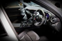 USED 2020 70 ALFA ROMEO GIULIA 2.9 V6 BITURBO QUADRIFOGLIO 4d 503 BHP QUADRIFOGLIO STEERING WHEEL, MEMORY HEATED SEATS, CARBON INTERIOR, HARMAN KARDON SOUND, MINERAL PEARL PAINT.