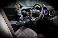 USED 2020 70 ALFA ROMEO GIULIA 2.9 V6 BITURBO QUADRIFOGLIO 4d 503 BHP QUADRIFOGLIO STEERING WHEEL, MEMORY HEATED SEATS, CARBON INTERIOR, HARMAN KARDON SOUND, MINERAL PEARL PAINT.