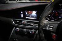 USED 2020 70 ALFA ROMEO GIULIA 2.9 V6 BITURBO QUADRIFOGLIO 4d 503 BHP QUADRIFOGLIO STEERING WHEEL, MEMORY HEATED SEATS, CARBON INTERIOR, HARMAN KARDON SOUND, MINERAL PEARL PAINT.