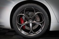 USED 2020 70 ALFA ROMEO GIULIA 2.9 V6 BITURBO QUADRIFOGLIO 4d 503 BHP QUADRIFOGLIO STEERING WHEEL, MEMORY HEATED SEATS, CARBON INTERIOR, HARMAN KARDON SOUND, MINERAL PEARL PAINT.