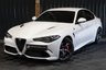 USED 2020 70 ALFA ROMEO GIULIA 2.9 V6 BITURBO QUADRIFOGLIO 4d 503 BHP QUADRIFOGLIO STEERING WHEEL, MEMORY HEATED SEATS, CARBON INTERIOR, HARMAN KARDON SOUND, MINERAL PEARL PAINT.