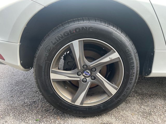 2015 VOLVO XC60 - Photo 5