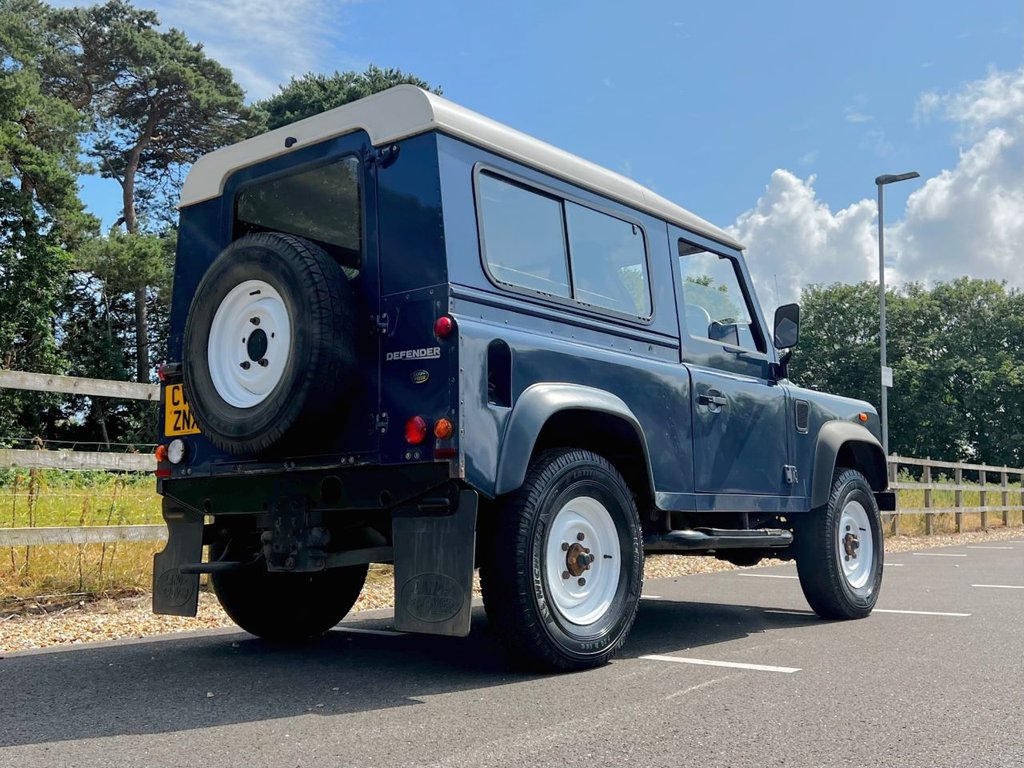 USED 2010 10 LAND ROVER DEFENDER 90 HARD TOP // SWB 2d // 2.4 121 BHP // pxswap 