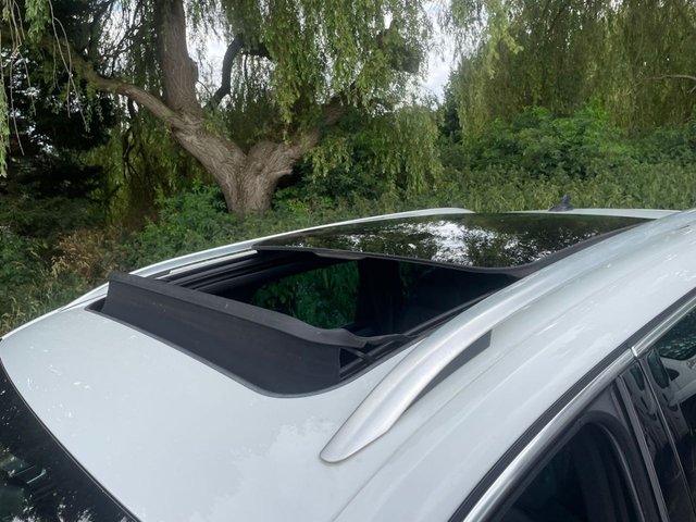 View our VOLKSWAGEN TOUAREG
