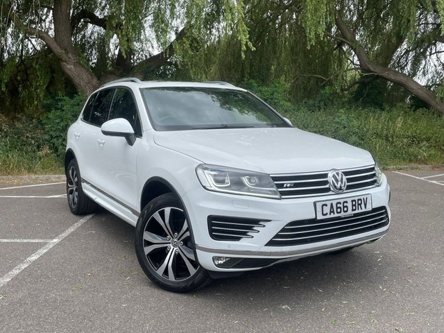 2016 66 Volkswagen Touareg 3.0 V6 R-LINE TDI BLUEMOTION TECHNOLOGY 5d 259 BHP