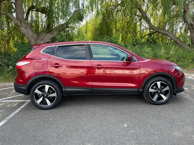 View our NISSAN QASHQAI
