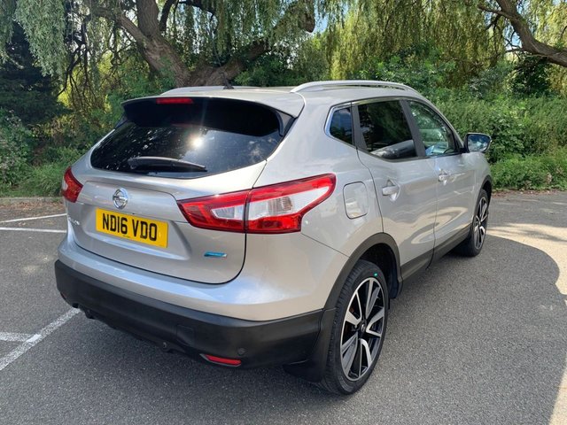 View our NISSAN QASHQAI