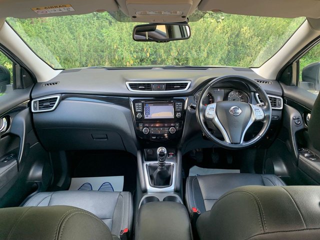 View our NISSAN QASHQAI
