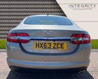 USED 2013 63 JAGUAR XF 2.2 D PREMIUM LUXURY 4d 200 BHP 9 x SERVCIE STAMPS INCLUDING CAMBELT DONE IN 2022 - NAVIGATION - BLUETOOTH - CLIMATE CONTROL - HEATED SEATS - HEATED WINDSCREEN - POWER MEMORY FRONT SEATS - 18" ALLOY WHEELS