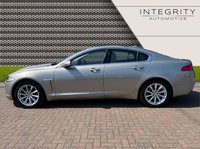 USED 2013 63 JAGUAR XF 2.2 D PREMIUM LUXURY 4d 200 BHP 9 x SERVCIE STAMPS INCLUDING CAMBELT DONE IN 2022 - NAVIGATION - BLUETOOTH - CLIMATE CONTROL - HEATED SEATS - HEATED WINDSCREEN - POWER MEMORY FRONT SEATS - 18" ALLOY WHEELS