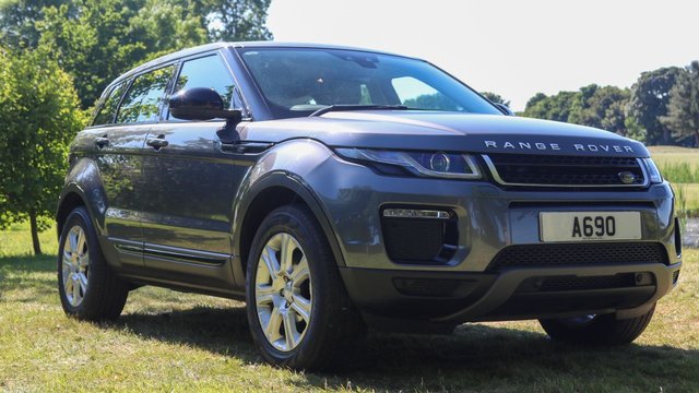 2016 66 Land Rover Range Rover Evoque 2.0 TD4 (180) SE Tech 5dr Automatic Euro 6 (Navigation, Reverse Camera, Electric Ivory Leather Seats)