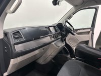 USED 2018 18 VOLKSWAGEN TRANSPORTER 2.0 T32 TDI KOMBI HIGHLINE BMT 201 BHP Double Electric Side Slide Door