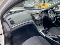 USED 2014 14 VAUXHALL INSIGNIA 1.8 DESIGN NAV 5d 138 BHP 