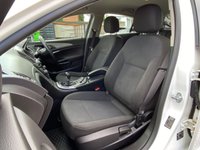 USED 2014 14 VAUXHALL INSIGNIA 1.8 DESIGN NAV 5d 138 BHP 