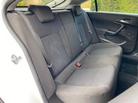 USED 2014 14 VAUXHALL INSIGNIA 1.8 DESIGN NAV 5d 138 BHP 