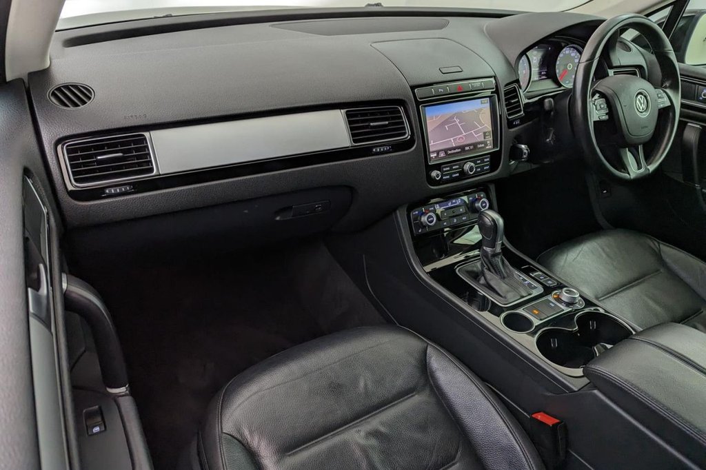 USED 2015 65 VOLKSWAGEN TOUAREG 3.0 V6 ESCAPE TDI BLUEMOTION TECHNOLOGY 5d 259 BHP 
