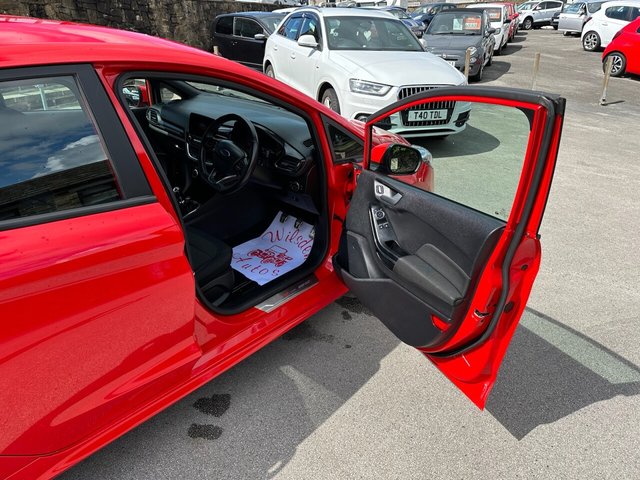 2018 FORD, FIESTA - Photo 9