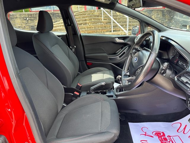 2018 FORD, FIESTA - Photo 11