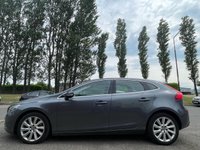 USED 2013 63 VOLVO V40 2.0 D4 SE LUX 5d 177 BHP 