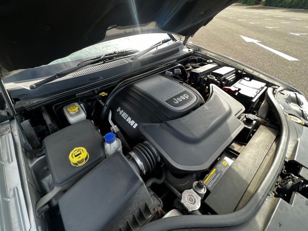USED 2006 V JEEP GRAND CHEROKEE OVERLAND // HEMI 5.7 V8 322 BHP // 5d // px swap 