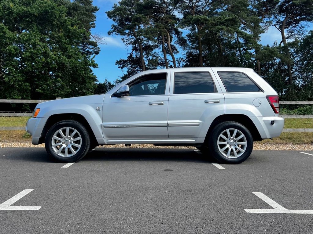 USED 2006 V JEEP GRAND CHEROKEE OVERLAND // HEMI 5.7 V8 322 BHP // 5d // px swap 