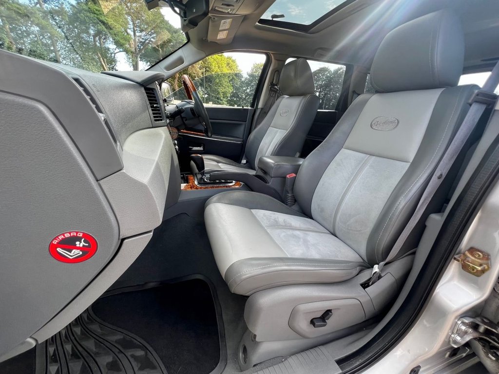USED 2006 V JEEP GRAND CHEROKEE OVERLAND // HEMI 5.7 V8 322 BHP // 5d // px swap 