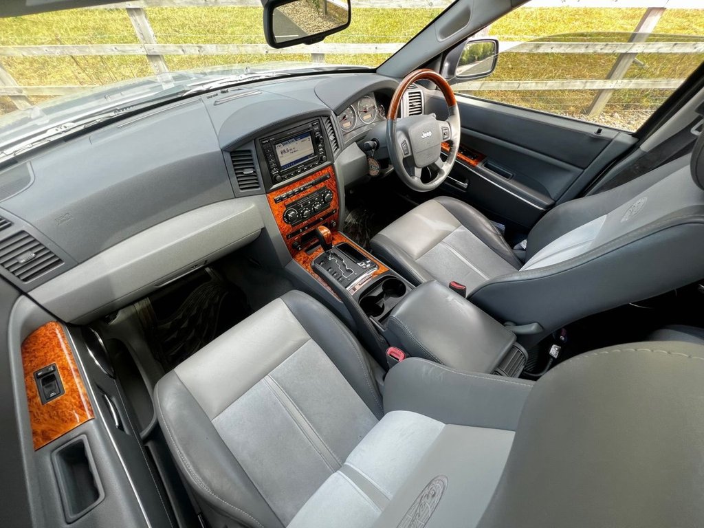 USED 2006 V JEEP GRAND CHEROKEE OVERLAND // HEMI 5.7 V8 322 BHP // 5d // px swap 