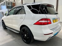 USED 2012 62 MERCEDES-BENZ M-CLASS 2.1 ML250 BlueTEC Sport SUV 5dr Diesel G-Tronic 4WD Euro 6 (s/s) (204 ps) Sunroof,AirMatic,Rev Camera