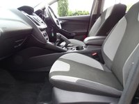 USED 2011 11 FORD FOCUS 1.6 ZETEC 5d 124 BHP New MOT
