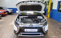 USED 2020 70 MITSUBISHI OUTLANDER 2.0 EXCEED 5d 148 BHP 7 SEATS SAT NAV LEATHER CAMERA 1 OWNER MITSUBISHI WARRANTY TILL DEC 2025