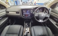 USED 2020 70 MITSUBISHI OUTLANDER 2.0 EXCEED 5d 148 BHP 7 SEATS SAT NAV LEATHER CAMERA 1 OWNER MITSUBISHI WARRANTY TILL DEC 2025