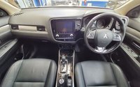 USED 2020 70 MITSUBISHI OUTLANDER 2.0 EXCEED 5d 148 BHP 7 SEATS SAT NAV LEATHER CAMERA 1 OWNER MITSUBISHI WARRANTY TILL DEC 2025