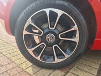 USED 2015 65 MG 3 1.5 3 STYLE VTI-TECH 5d 106 BHP MG 3 1.5 3 STYLE VTI-TECH 5d 106 BHP
