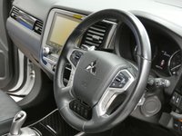USED 2019 69 MITSUBISHI OUTLANDER 2.4 PHEV EXCEED SAFETY 5d 222 BHP IMMACULATE EXAMPLE BIG SPEC SAT NAV LEATHER CAMERA VAT Q