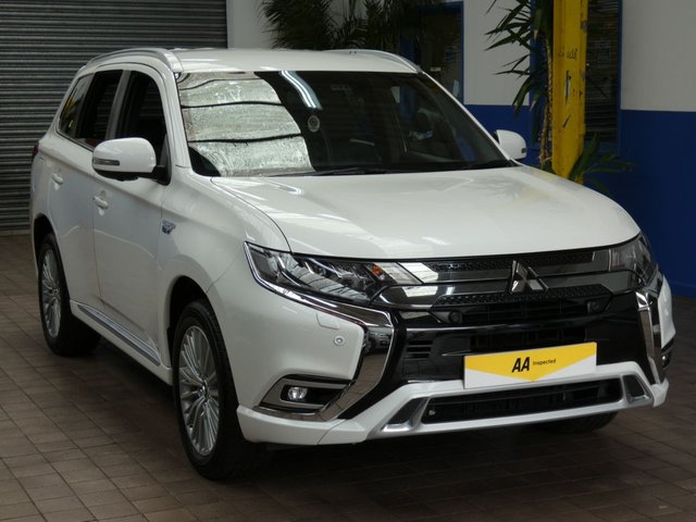 2019 69 Mitsubishi Outlander 2.4 PHEV EXCEED SAFETY 5d 222 BHP