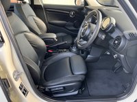 USED 2019 19 MINI HATCH COOPER 1.5 COOPER CLASSIC 5d 134 BHP 1 PRIVATE OWNER
