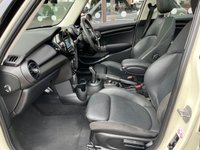 USED 2019 19 MINI HATCH COOPER 1.5 COOPER CLASSIC 5d 134 BHP 1 PRIVATE OWNER