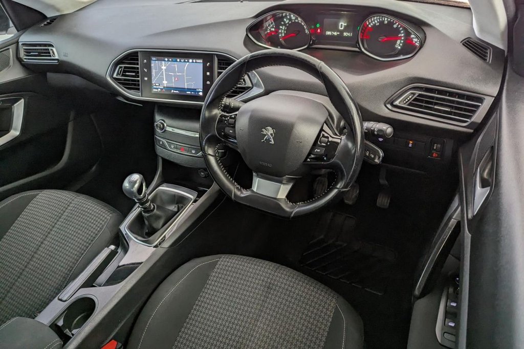 USED 2018 18 PEUGEOT 308 1.6 BLUE HDI S/S ACTIVE 5d 120 BHP 