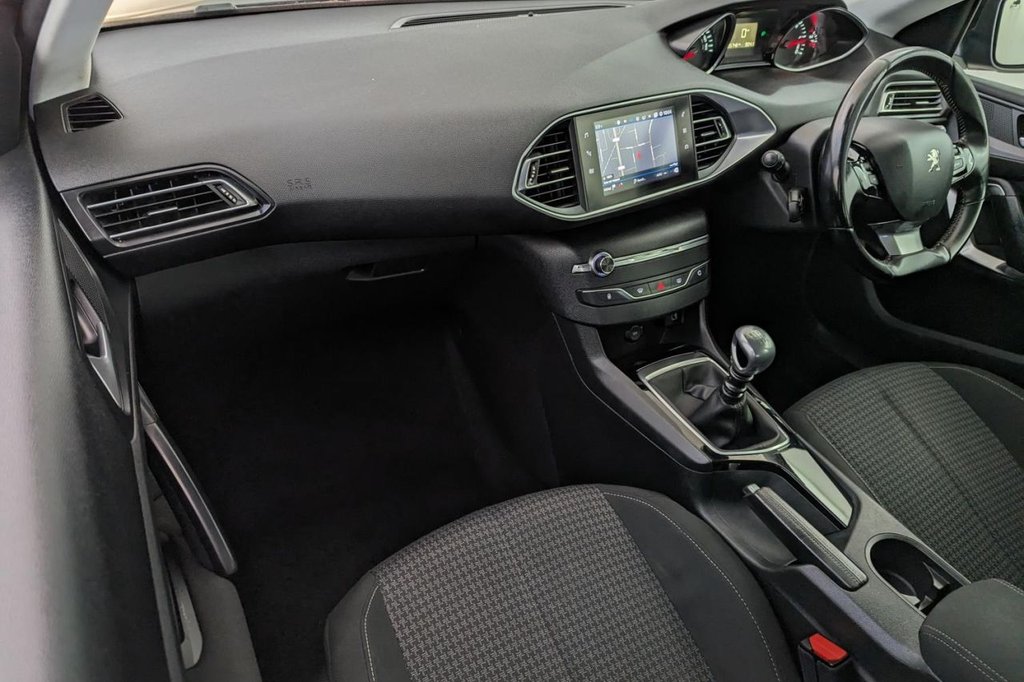 USED 2018 18 PEUGEOT 308 1.6 BLUE HDI S/S ACTIVE 5d 120 BHP 