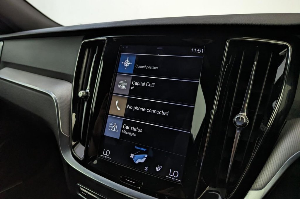 USED 2019 19 VOLVO V60 2.0 D4 R-DESIGN 5d 188 BHP 