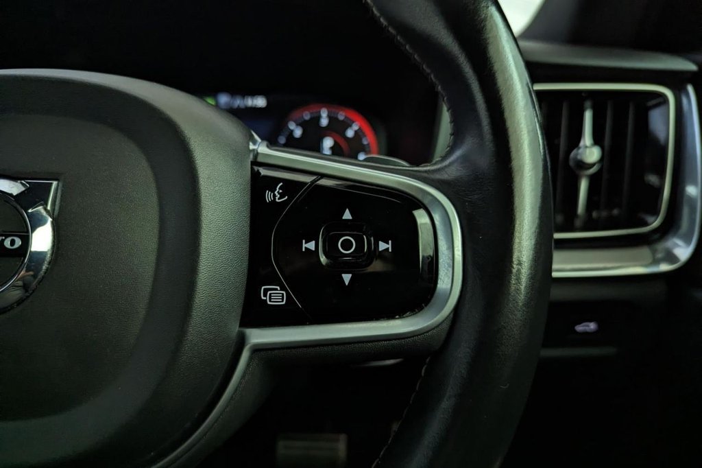 USED 2019 19 VOLVO V60 2.0 D4 R-DESIGN 5d 188 BHP 